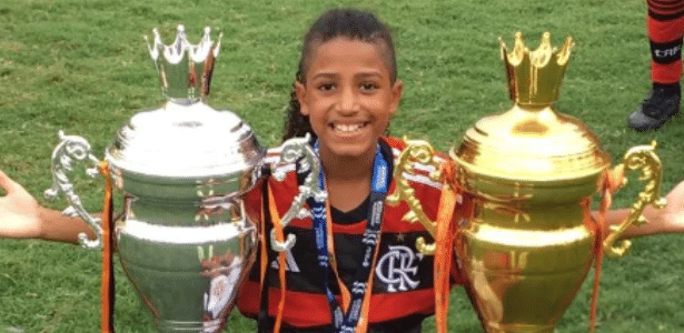 Joia de 11 anos, agenciada por empresária de Haaland, troca Flamengo por Palmeiras