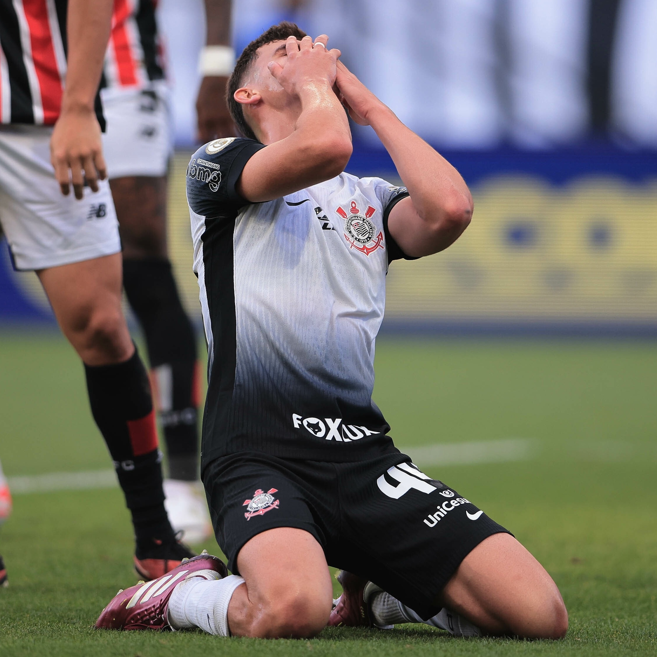 Corinthians x São Paulo pelo Brasileirão (Foto: ETTORE CHIEREGUINI/AGIF)