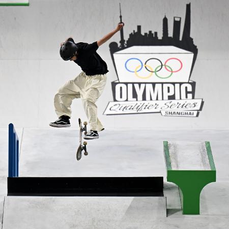 Kelvin Hoefler durante etapa qualificatória do Skate Street para os Jogos Olímpicos de Paris