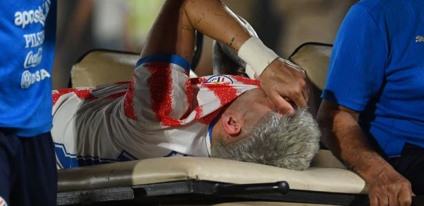 Paraguaio se lesiona em amistoso e deve perder dois jogos na Copa, diz site