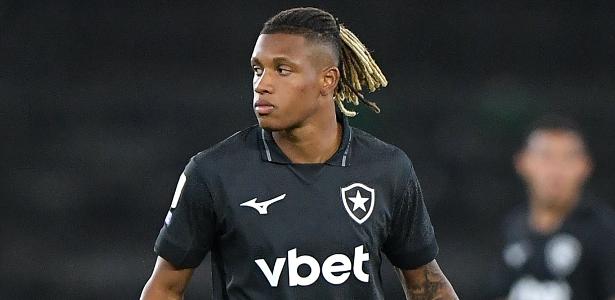 Palmeiras não vai atrás de outro reforço após ficar sem Danilo, do Botafogo
