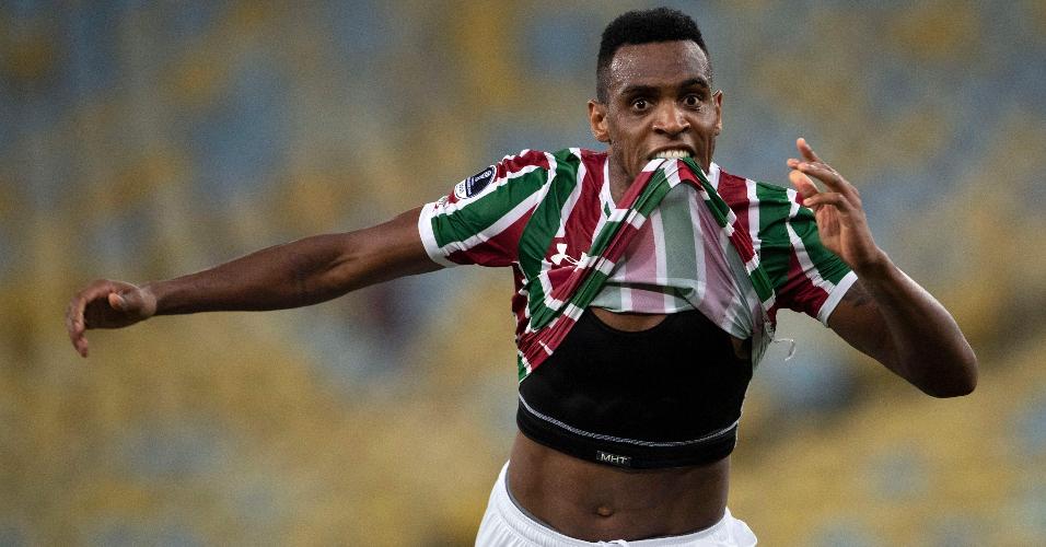 O zagueiro Digão anotou o primeiro gol do Fluminense contra o Defensor