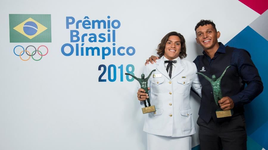 Ana Marcela Cunha e Isaquias Queiroz foram eleitos atletas do ano - Alexandre Loureiro/COB