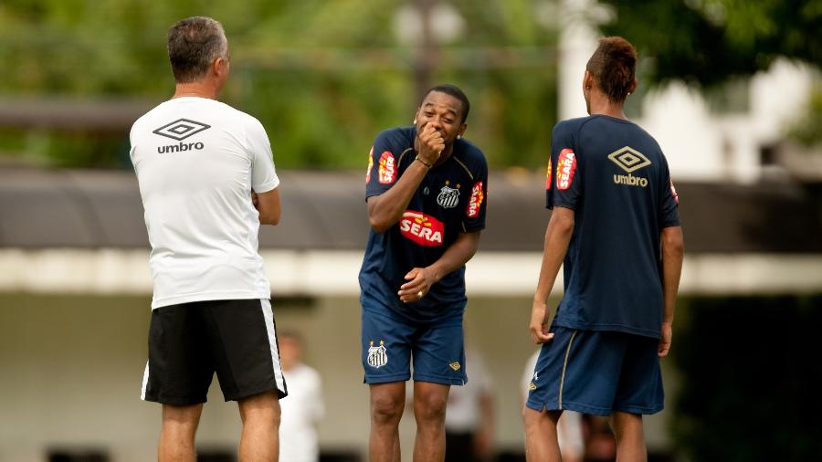 Treino do Santos, com Dorival Jr. (E), Robinho e Neymar (D) durante treino no CT Rei Pele em 2010 - Ricardo Nogueira/Folhapress