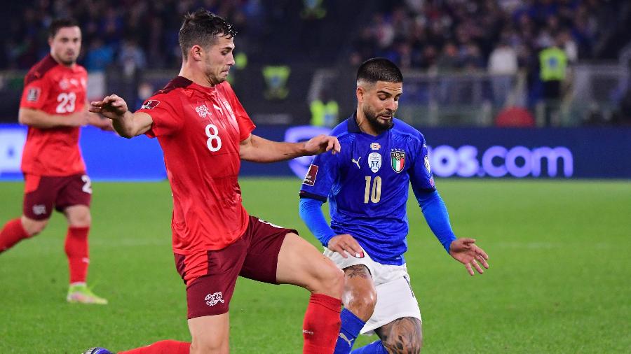 As seleções de Itália e Portugal podem se enfrentar por uma vaga na Copa do Mundo no ano que vem - REUTERS