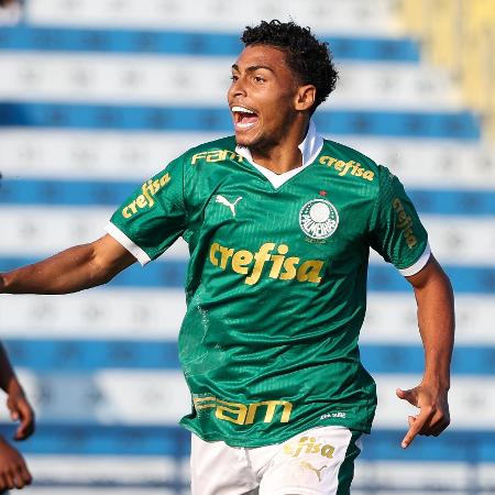 Luighi, atacante do sub-20 do Palmeiras, já treina com profissionais e encantou Abel Ferreira