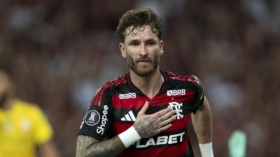Léo Pereira comemora gol do Flamengo - Jorge Rodrigues/AGIF