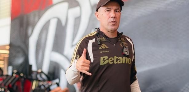 Leonardo Jardim cita Filipe Luis ao comentar críticas: 'Mesma fotografia'