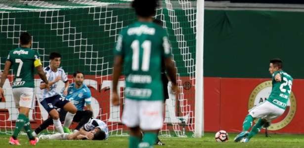 Willian Palmeiras Tucumán - Nacho Doce/Reuters - Nacho Doce/Reuters