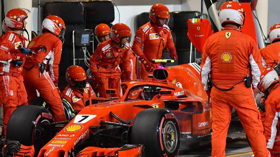 Kimi Raikkonen atropleu e quebrou perna de mecânico da Ferrari - AFP PHOTO / POOL / Giuseppe CACACE