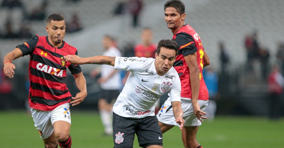 Artilheiro em últimas vitórias, Jadson vira amuleto do Timão