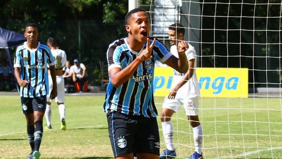 Da Silva andou no radar de clubes da Europa e já encaminhou renovação com o Grêmio - Divulgação/Grêmio
