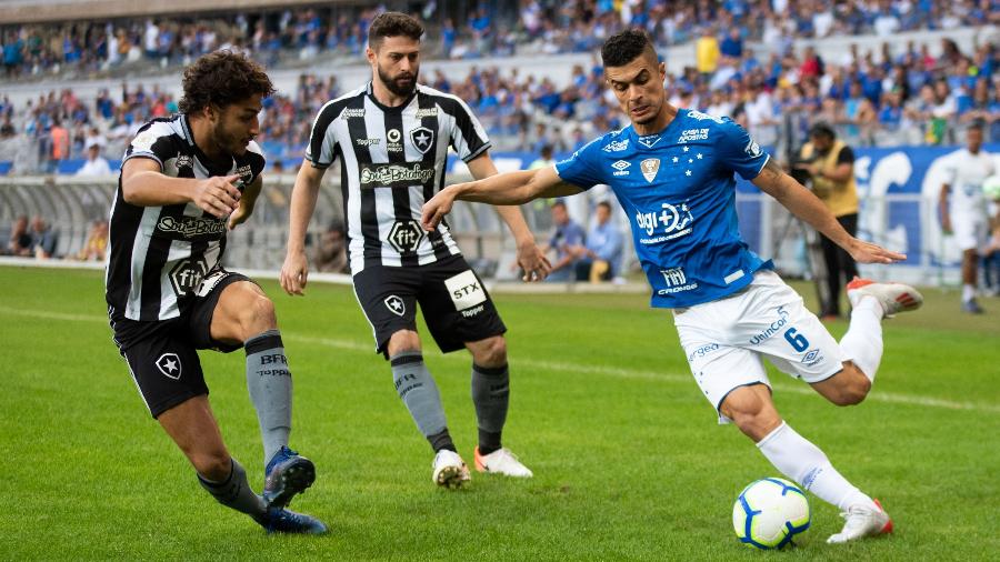 Botafogo e Cruzeiro se enfrentaram pela última vez em 2019, quando os dois clubes ainda estavam juntos na Primeira Divisão - FÁBIO BARROS/AGÊNCIA F8/ESTADÃO CONTEÚDO