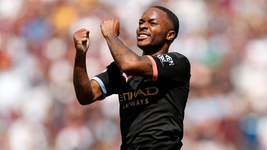 Sterling comemora gol marcado para o Manchester City contra o West Ham - Reuters/John Sibley