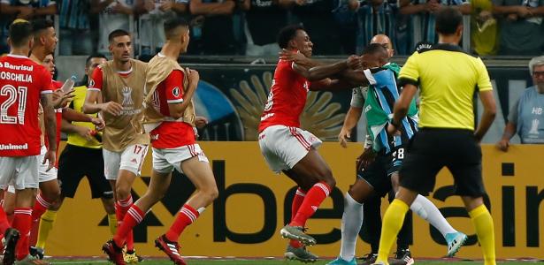 Inter bate o Grêmio por 3 a 2 em jogão e cura ressaca pós-Libertadores