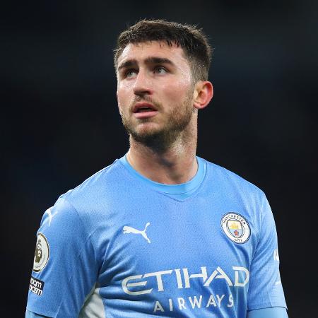 Aymeric Laporte, zagueiro do Manchester City, em jogo contra o Leeds United, pela Premier League