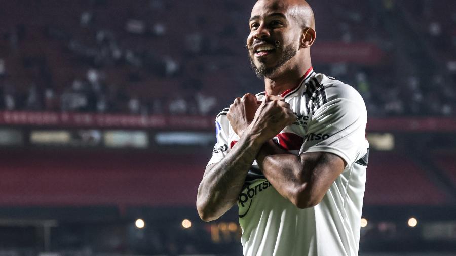 Patrick jogador do São Paulo comemora seu gol durante partida contra o Jorge Wilstermann  - Marcello Zambrana/AGIF