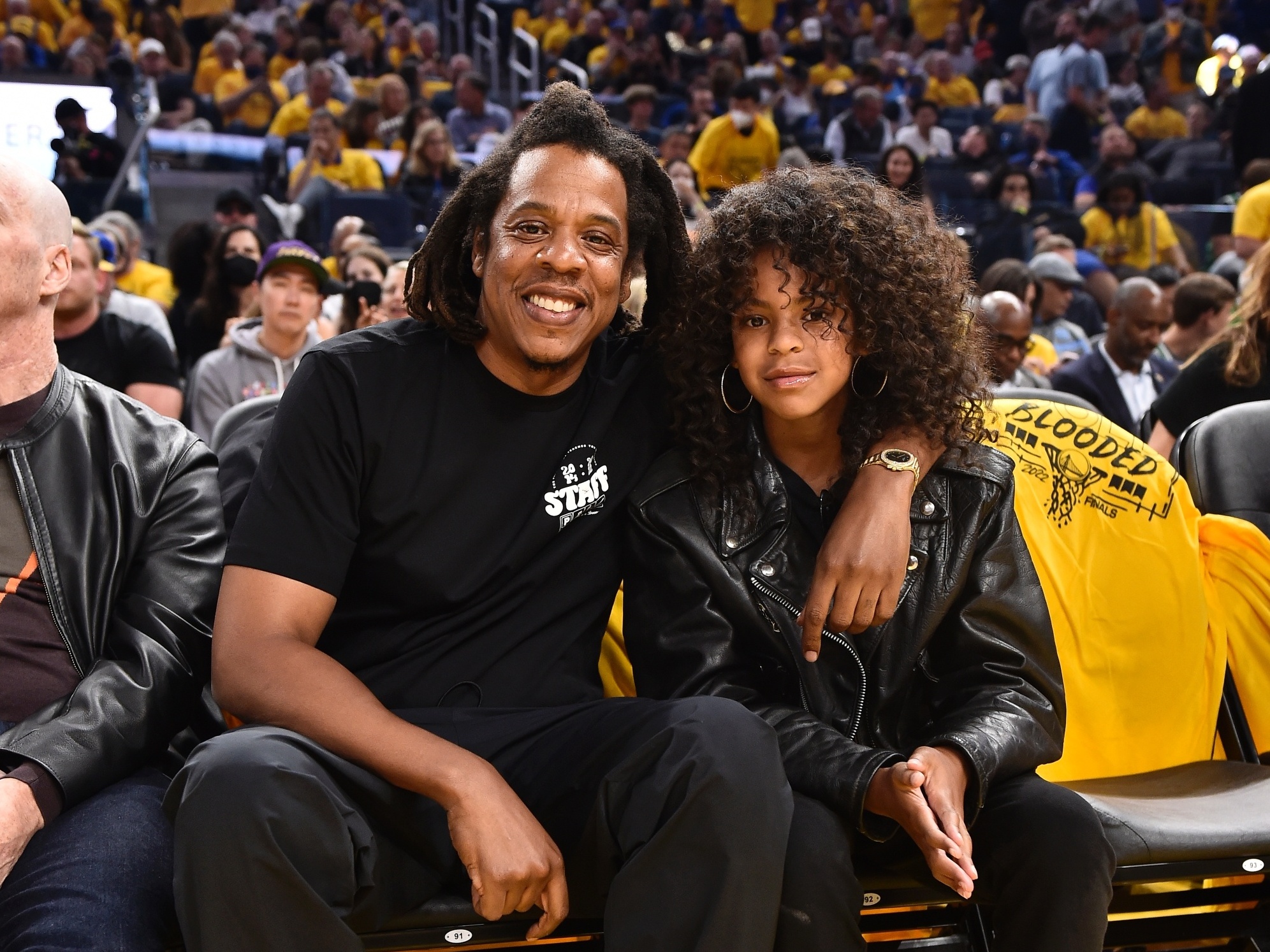 Fotos: Beyoncé e Jay Z assistem a jogo de basquete em NY - 03/11 