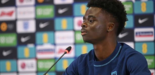 Mundo de desporto - Bukayo Saka eleito novamente como jogador inglês do  ano! O avançado Bukayo Saka, de 22 anos, foi eleito o melhor jogador  masculino de Inglaterra pelo segundo ano consecutivo