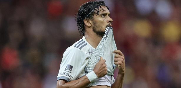 EX-COMPANHEIRO! Palmeiras enfrenta ex-Palmeiras pela primeira vez em confronto com Atlético-MG 