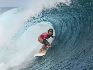 Algoz de Tati repete Ítalo no surfe e leva EUA a topo do quadro de medalhas