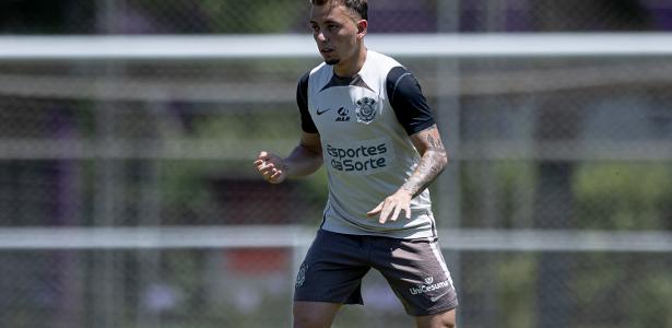 Ryan se recupera de lesão no pé e volta a ser opção no Corinthians