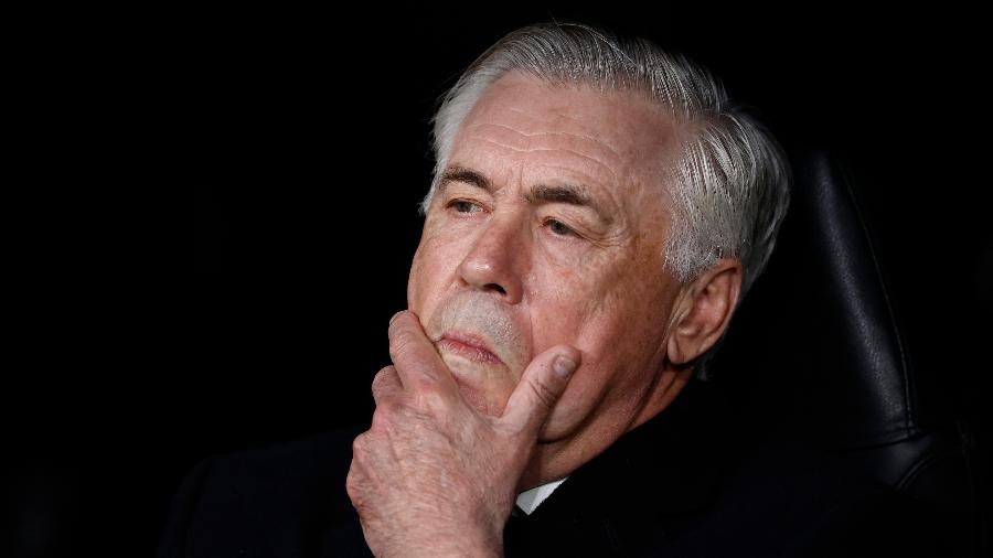 Carlo Ancelotti, técnico do Real Madrid, durante jogo contra o Arsenal na Champions