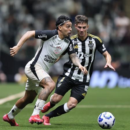 Corinthians e Atlético-MG, em confronto pelo Brasileirão Corinthians e Atlético-MG, em confronto pelo Brasileirão