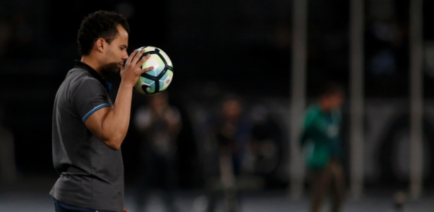 Técnico Jair Ventura terá dias de muito trabalho no Botafogo - Luciano Belford/AGIF