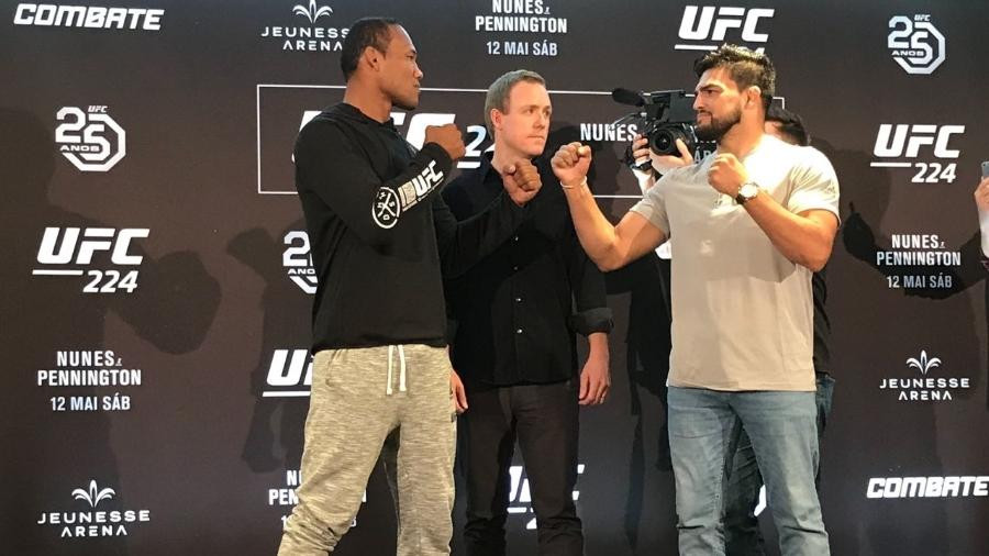 Ronaldo Jacaré e Kelvin Gastelum durante evento prévio ao UFC 224 - Bruno Braz/UOL