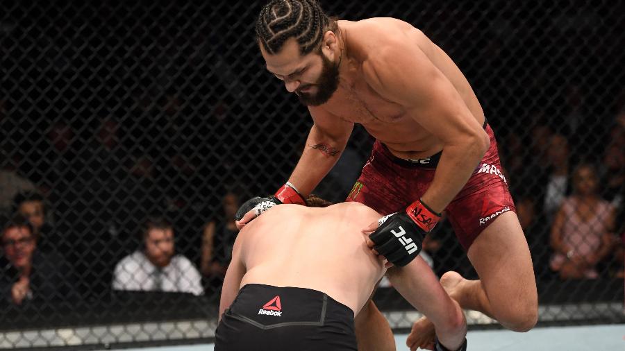 Jorge Masvidal acerta joelhada voadora em Ben Askren no UFC 239 e nocauteia o oponente em cinco segundos: recorde histórico - Josh Hedges/Zuffa LLC