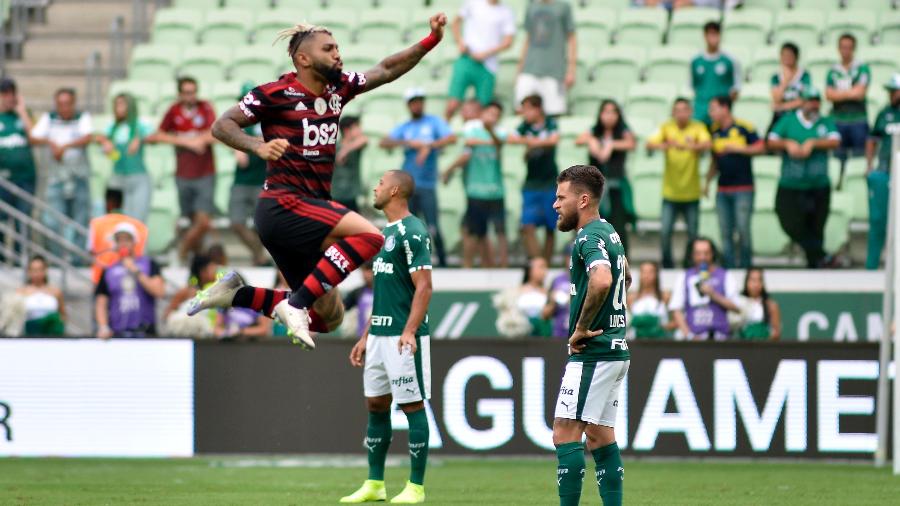 Gabigol comemora gol marcado contra o Palmeiras, no Allianz Parque - Bruno Ulivieri/AGIF