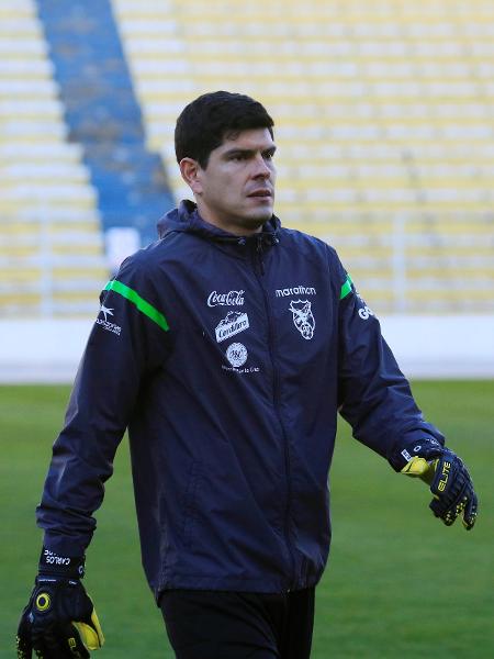 O goleiro da seleção boliviana e do Always Ready, Carlos Lampe, doou plasma sanguíneo hiperimune  - REUTERS/David Mercado