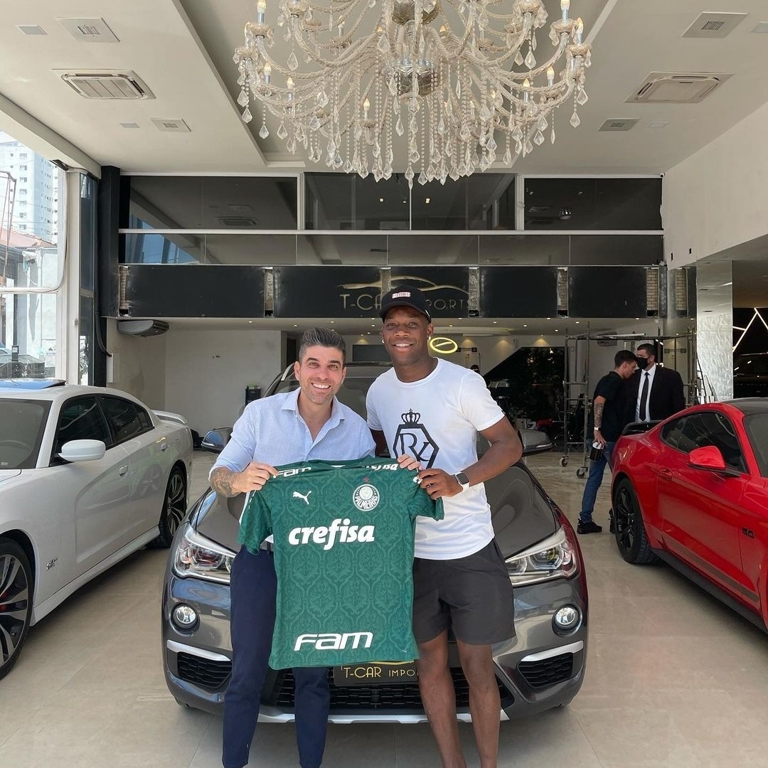 Palmeiras: Patrick de Paula compra carro de luxo avaliado em R$160 mil