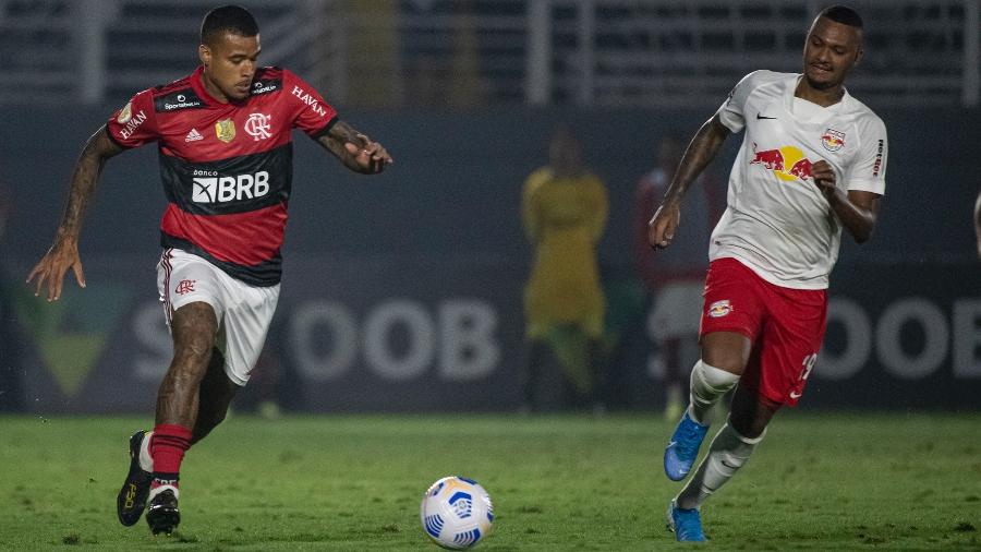 Kenedy em ação pelo Flamengo, diante do RB Bragantino - Alexandre Vidal/CRF