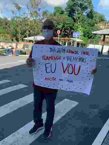 Cartaz feito por Valdemy foi gatilho para iniciar mobilização que levará o querido inspetor à final da Libertadores - Arquivo Pessoal - Arquivo Pessoal