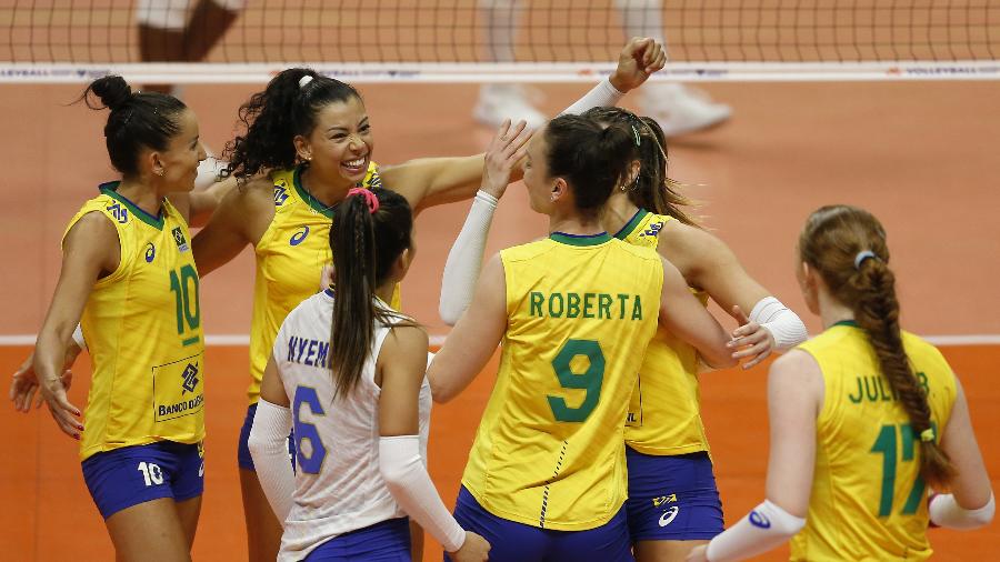 Seleção feminina de vôlei comemora vitória na Liga das Nações -  Lucio Tavora/Xinhua