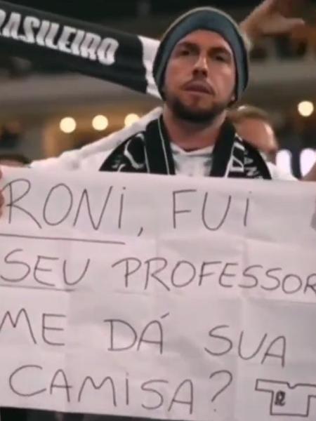 Ex-professor de Roni esteve na Neo Química Arena assistindo Corinthians 3 a 0 Fluminense, pela Copa do Brasil - Reprodução