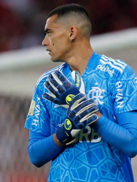 Santos, goleiro do Flamengo, durante partida da equipe
