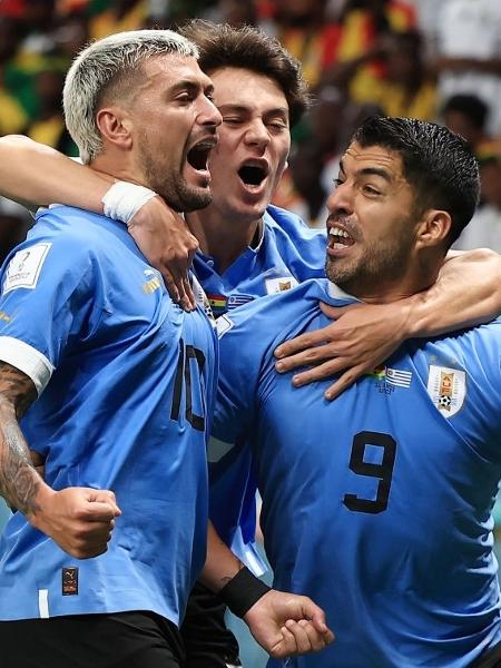 Jogadores do Uruguai comemoram gol sobre Gana na Copa do Mundo - Buda Mendes/Getty Images