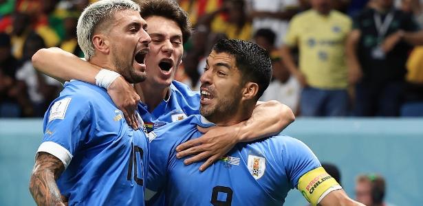 Gol de Suárez garante Uruguai nas oitavas de final da Copa do