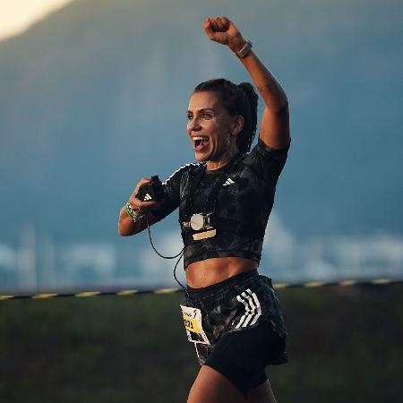 Valery Mello completou prova na Maratona do Rio enquanto fazia live no YouTube