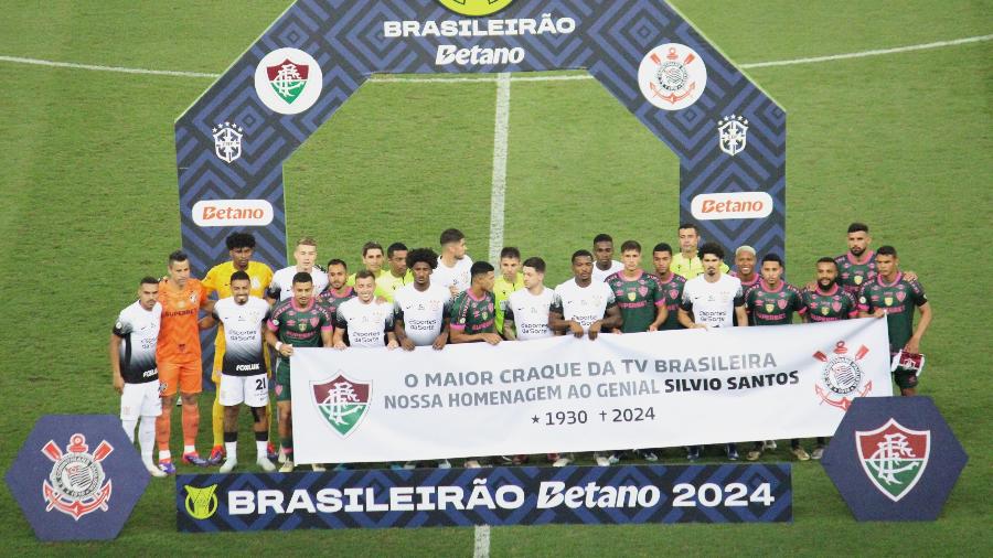 Jogadores de Fluminense e Corinthians se reúnem em homenagem a Silvio Santos antes de jogo do Brasileirão