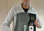 Abel Ferreira presenteia Klopp com garrafa de vinho especial