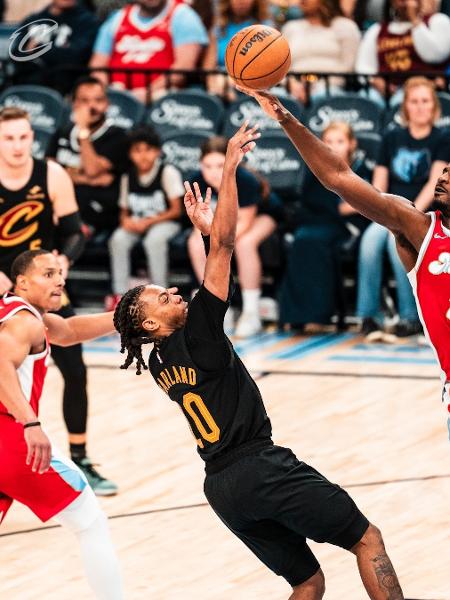 Darius Garland anotou um duplo-duplo na 16ª vitória seguida do Cleveland Cavaliers na NBA Darius Garland anotou um duplo-duplo na 16ª vitória seguida do Cleveland Cavaliers na NBA