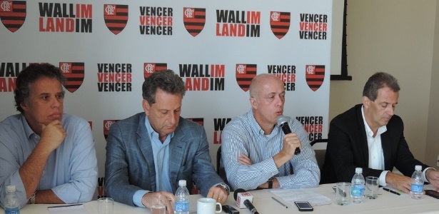 Gustavo (1º à esq.), Landim e Wallim foram destituídos do comando do Flamengo - Pedro Ivo Almeida/UOL