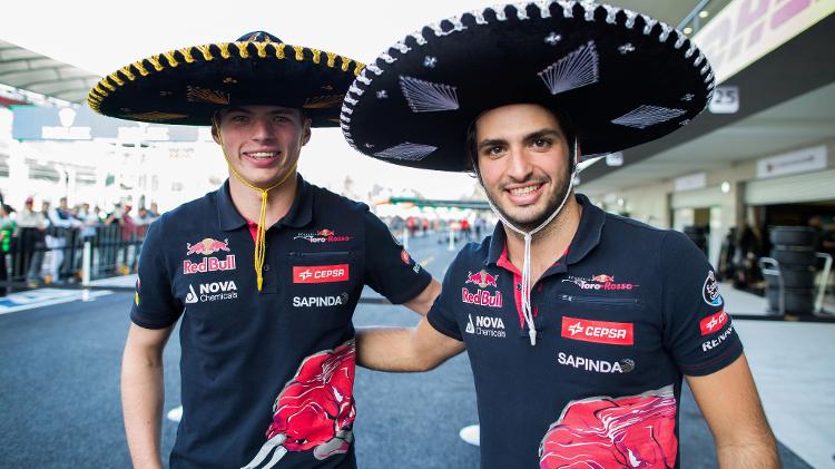 Verstappen e Sainz posam com sombreros quando foram companheiros de equipe na Toro Rosso