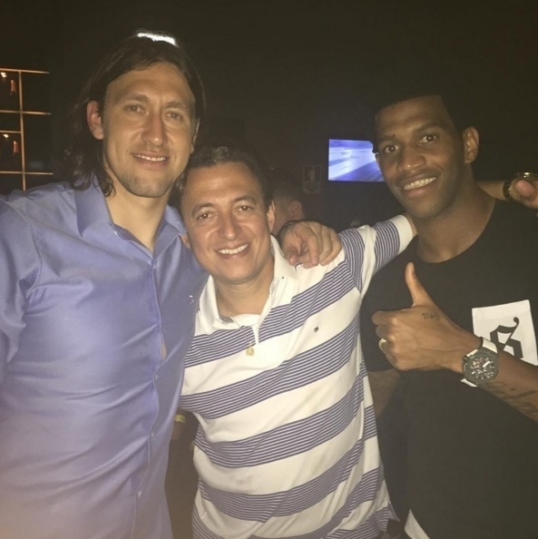 Cássio e Gil participaram de celebração do título do Brasileirão. Clube fechou casa noturna Villa Mix para jogadores e convidados - Reprodução/Instagram