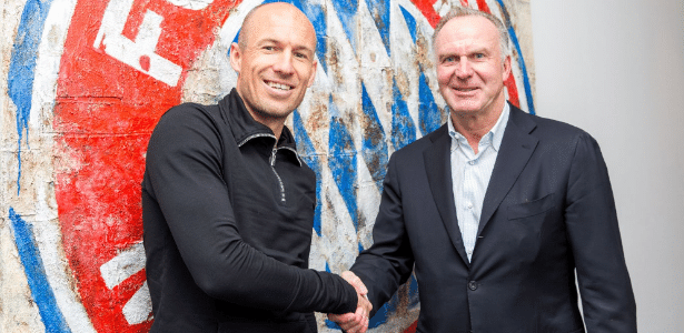 Robben seguirá no Bayern de Munique até 2018 - Reprodução/Twitter