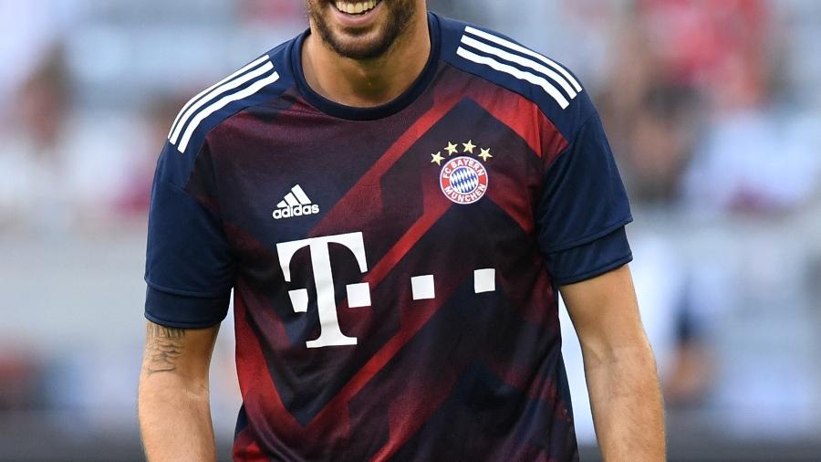 Javi Martinez, jogador espanhol do Bayern de Munique, pode se transferir na próxima janela - AFP PHOTO / Christof STACHE